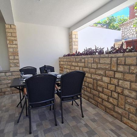 Apartman "Flower Garden" Ražanac Buitenkant foto